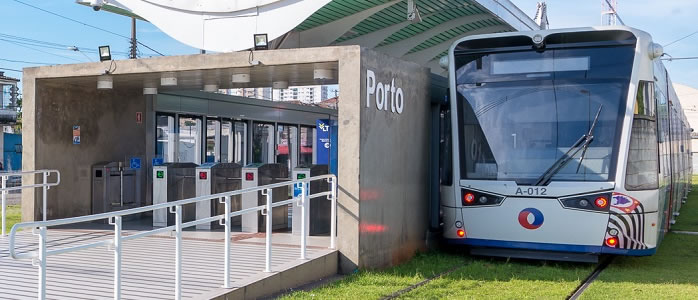 EMTU  Imprensa - Passageiros do Terminal Carapicuíba recebem ação